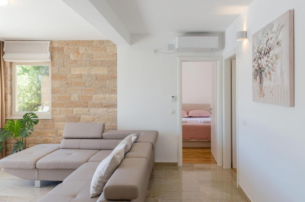 Pine Tree Apartment Zanetic Blato  Exteriér fotografie