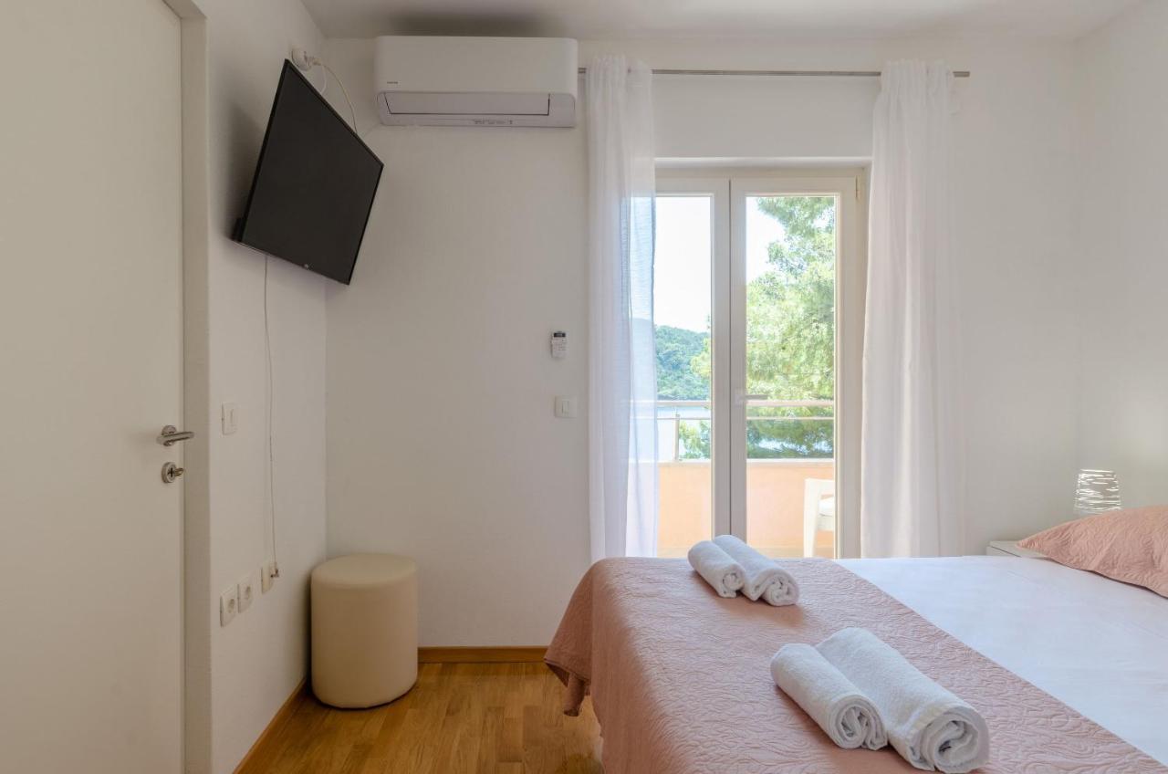 Pine Tree Apartment Zanetic Blato  Exteriér fotografie